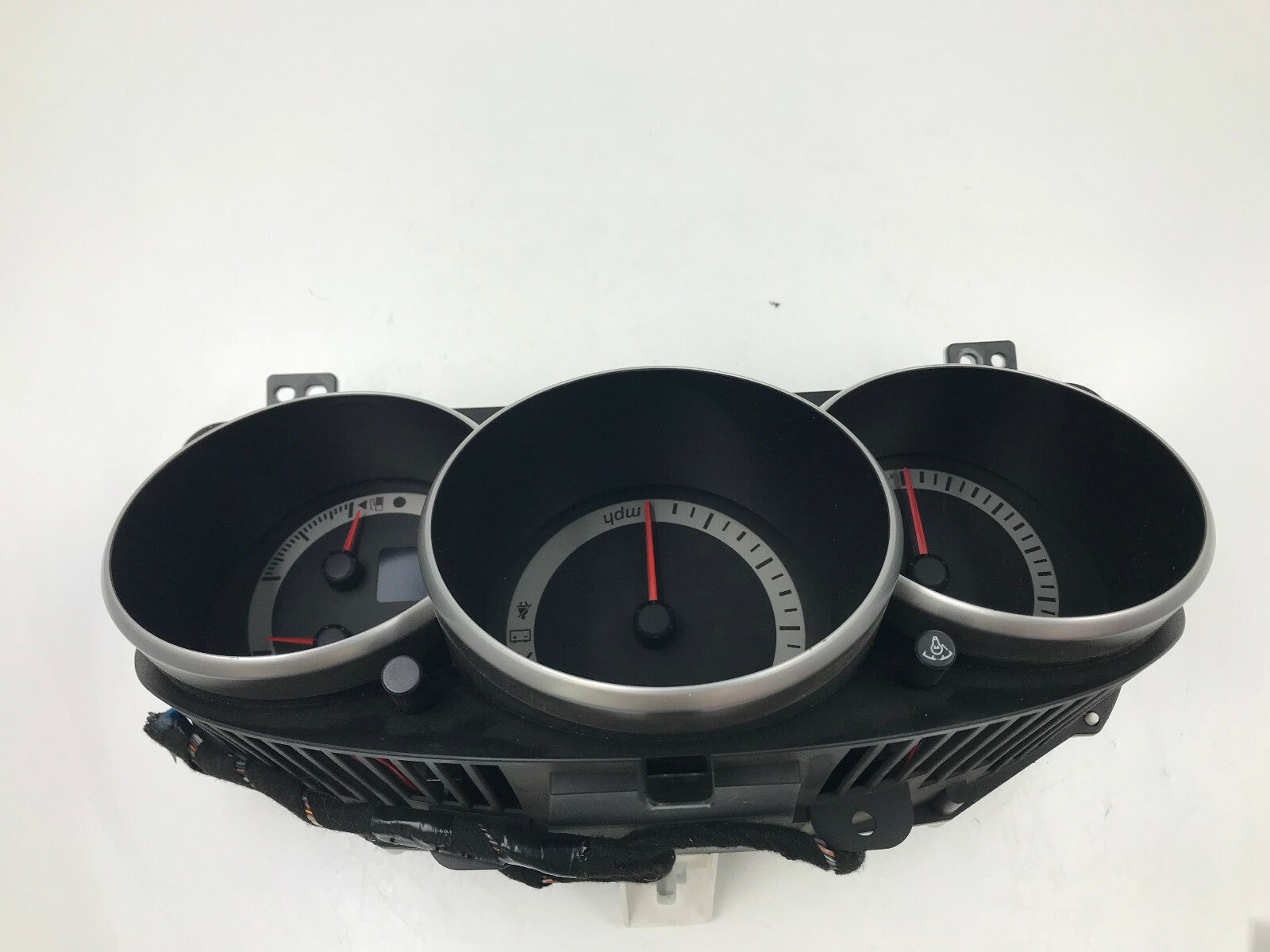 2004-2006 Mazda 3 Speedometer Instrument Cluster 32641 Miles OEM B02B20055