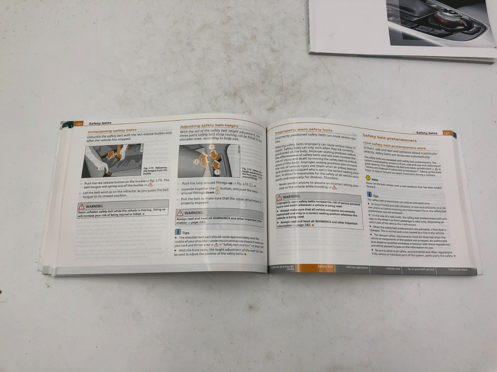 2011 Audi A4 Owners Manual Set OEM B02B36085