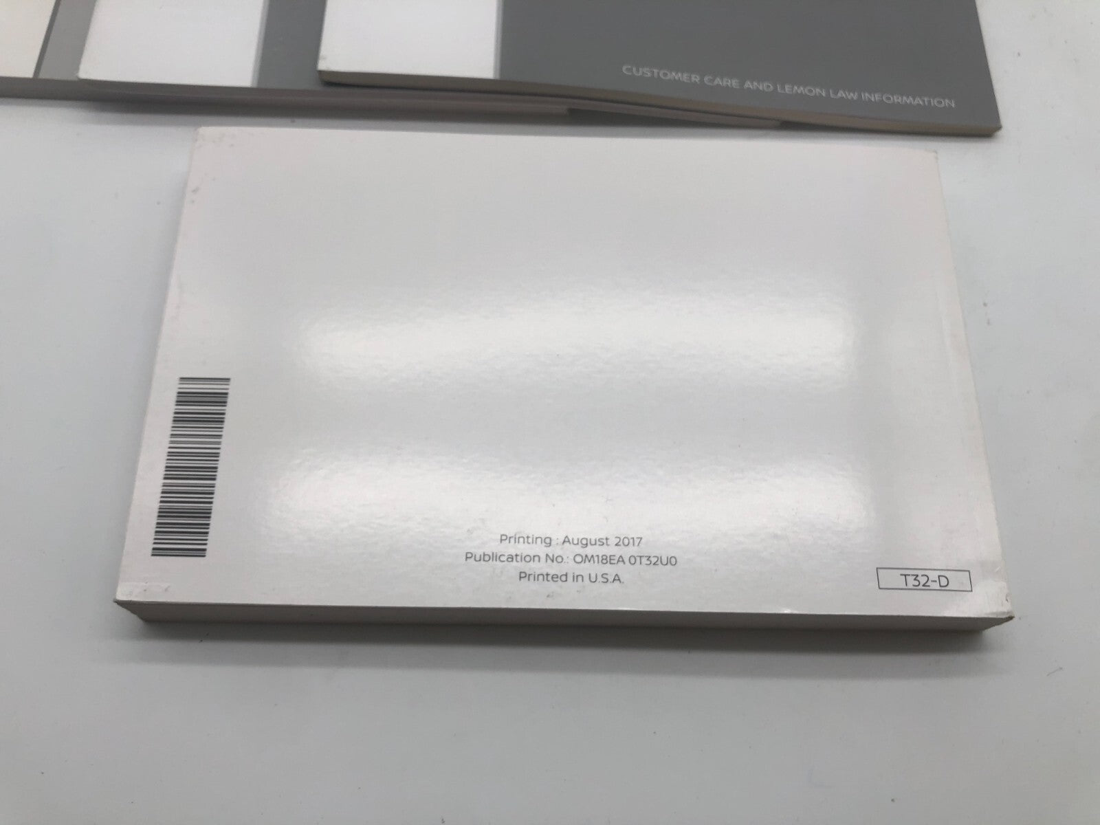 2018 Nissan Rogue Owners Manual Set with Case OEM A03B35058