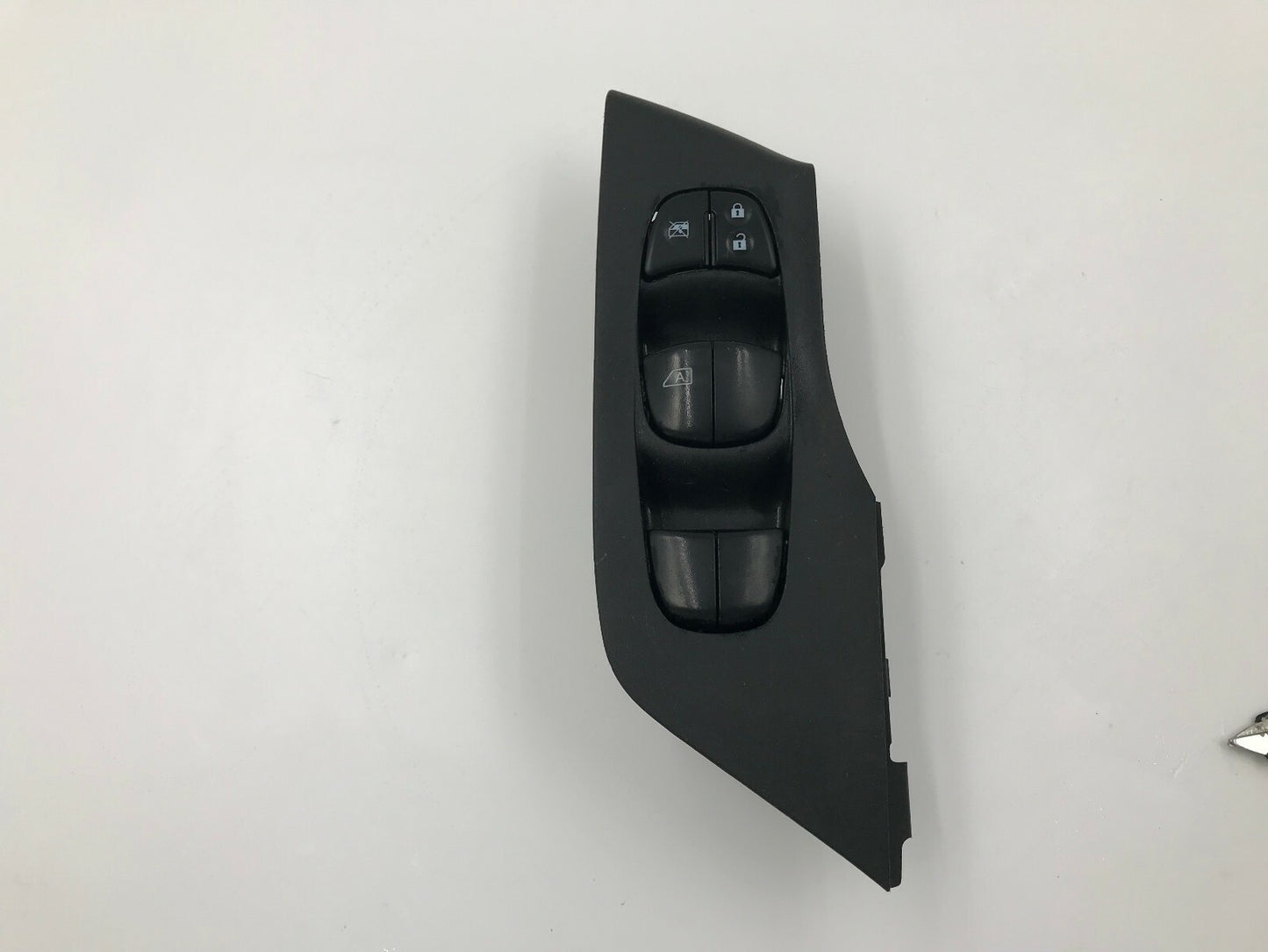 2005-2006 Nissan Murano Master Power Window Switch OEM D02B31017
