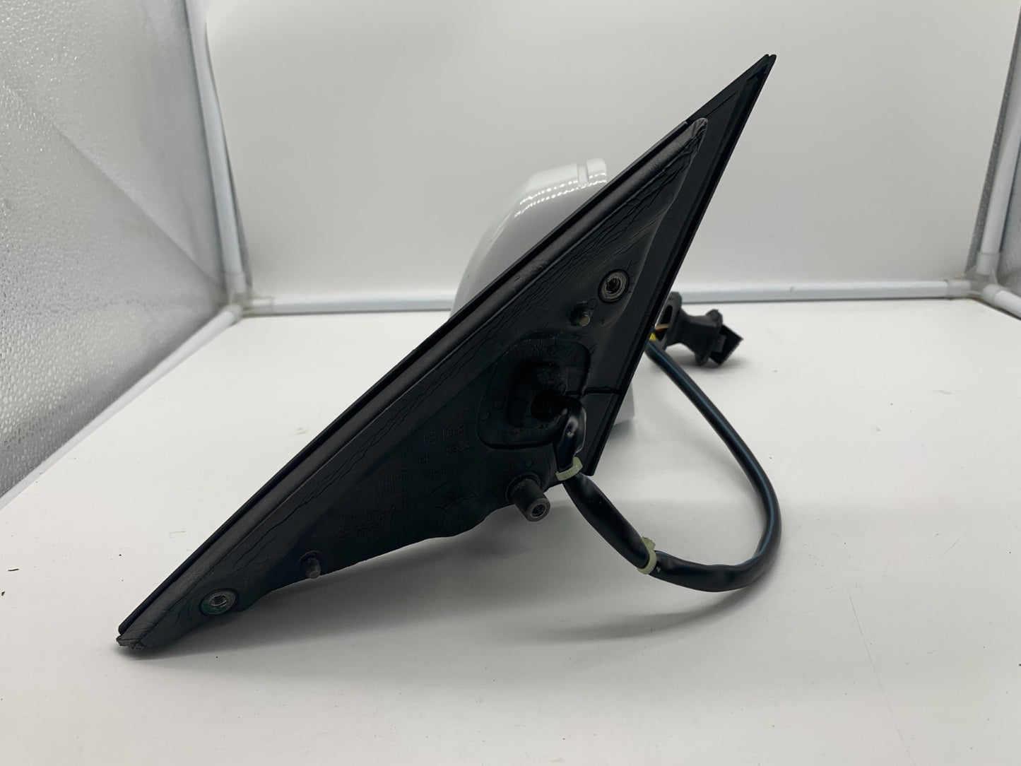 2010-2016 Audi A4 Passenger Side View Power Door Mirror White OEM B02B27005