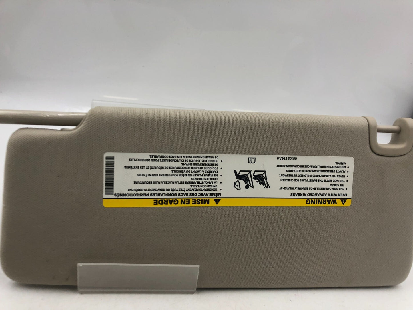 2016-2017 Chrysler 200 Sedan Passenger Sun Visor Gray Illuminated OEM B01B16039