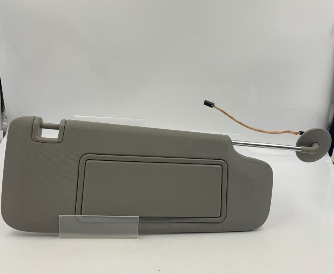 2016-2020 Chevrolet Malibu Passenger Sun Visor Gray Illuminated OEM A03B34041