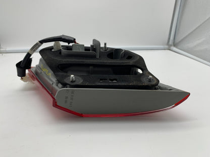 2010-2011 Toyota Camry Passenger Side Trunklid Tail Light Taillight C01B26017