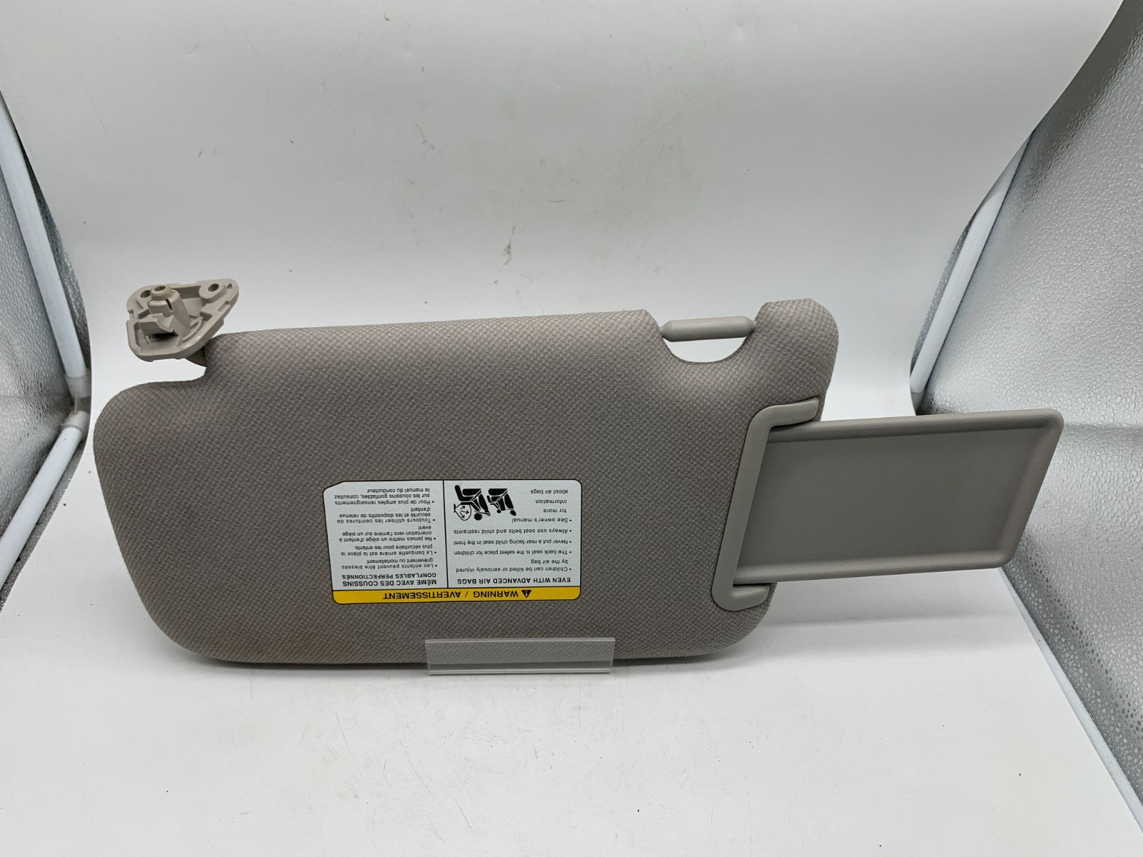 2013-2019 Nissan Sentra Passenger Sun Visor Gray OEM E02B18001