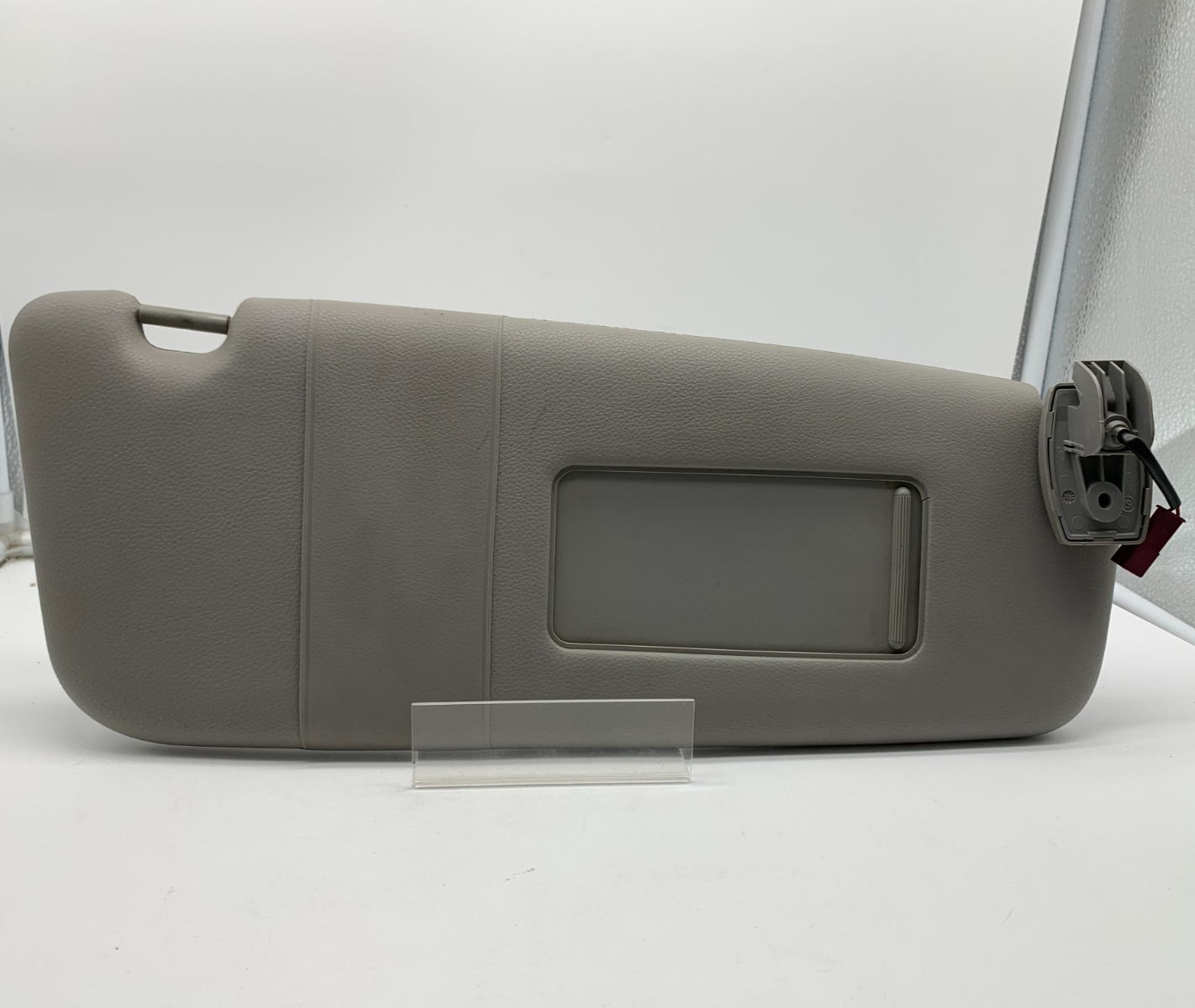 2004-2007 BMW 530i Passenger Sun Visor Gray OEM E02B38001