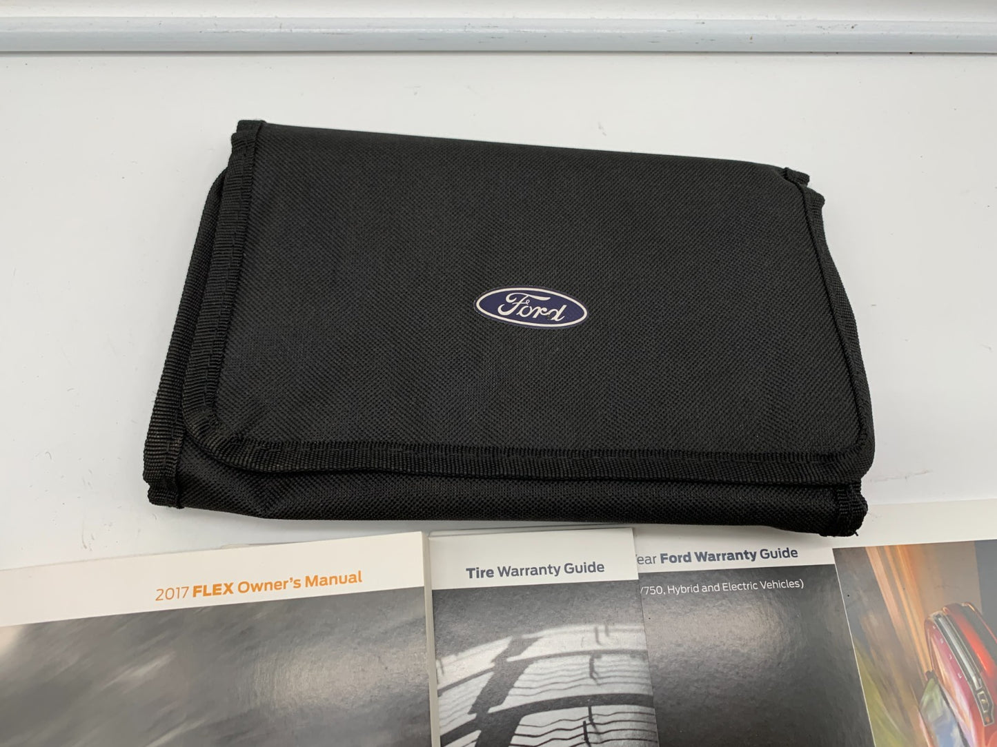 2017 Ford Flex Owners Manual Set with Case OEM B04B27012