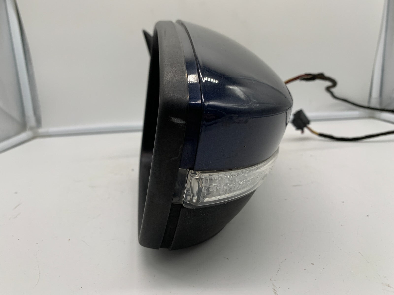 2013-2015 Volkswagen Tiguan Passenger Side Power Door Mirror Blue OEM A03B11038