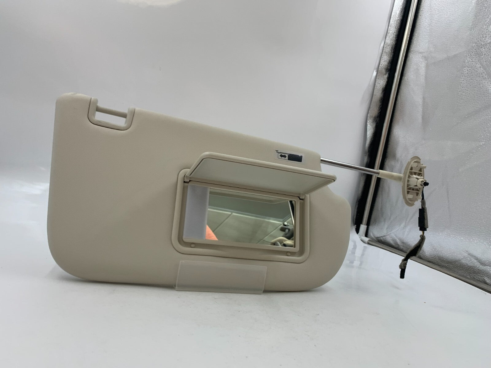 2013-2019 Ford Escape Passenger Sunvisor Sun Visor Ivory OEM D02B70006