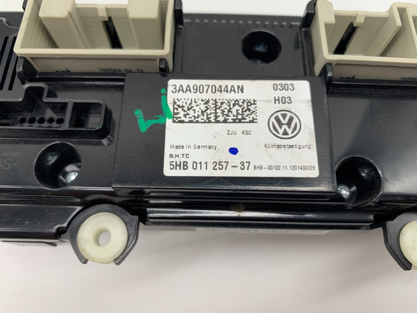 2012-2014 Volkswagen EOS AC Heater Climate Control Unit OEM C01B40004