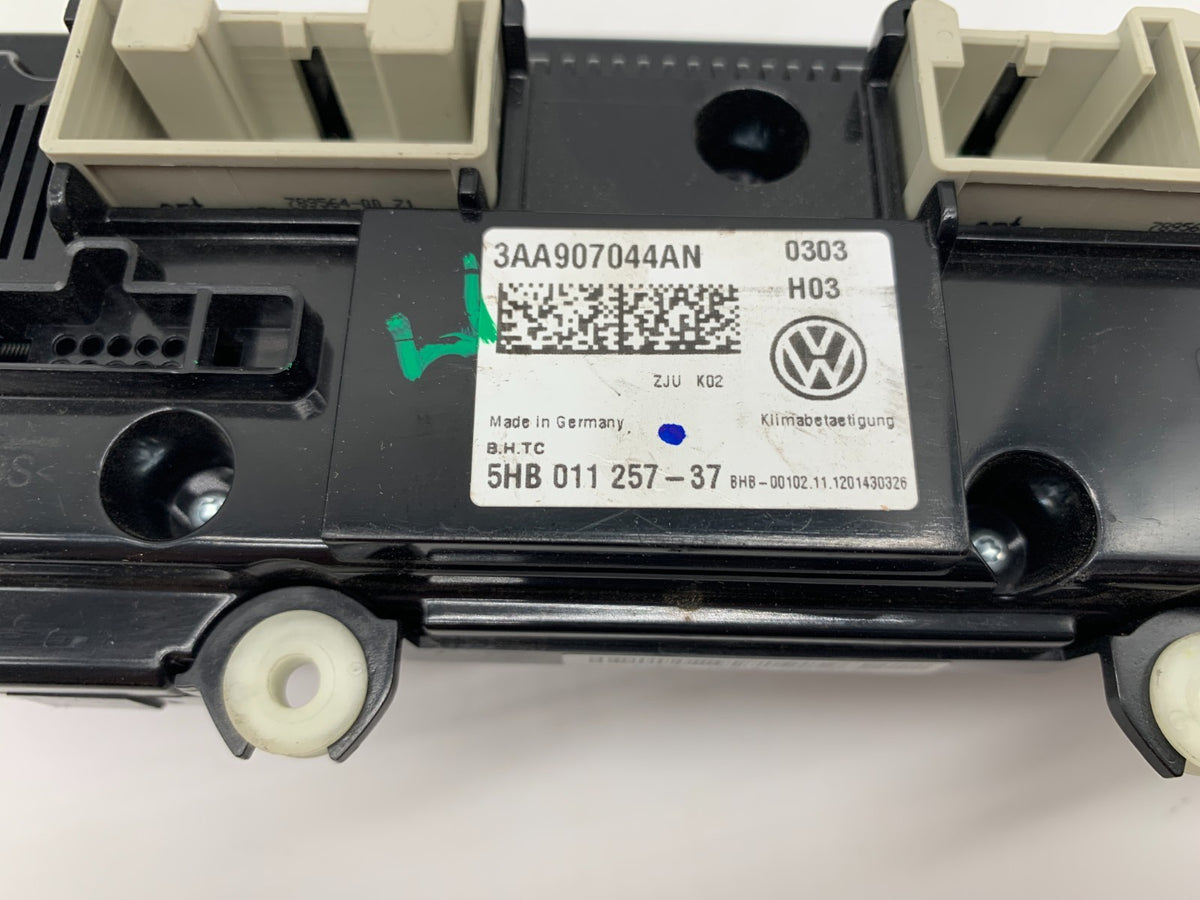 2012-2014 Volkswagen EOS AC Heater Climate Control Unit OEM C01B40004