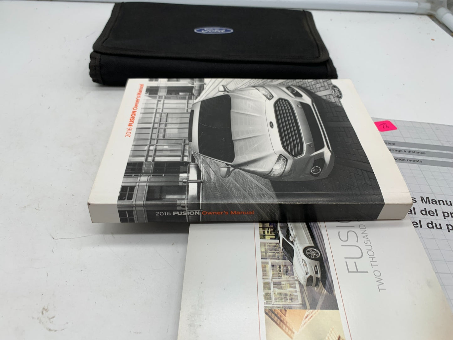 2016 Ford Fusion Owners Manual Set with Case OEM D01B37014