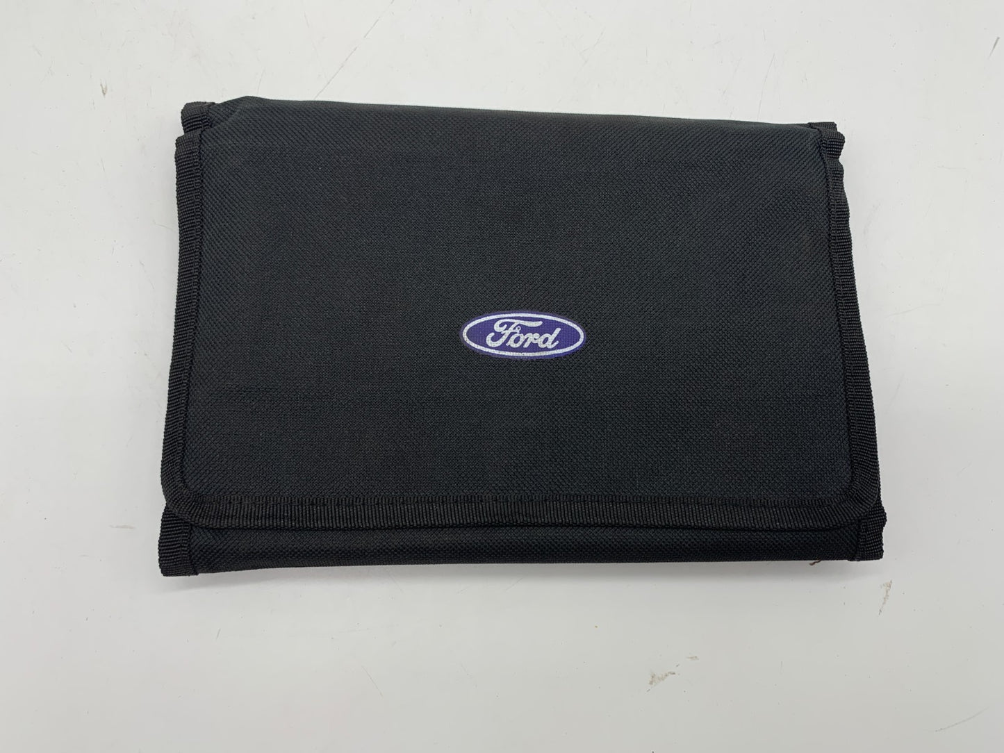 2017 Ford Fusion Owners Manual Set with Case OEM C02B21029