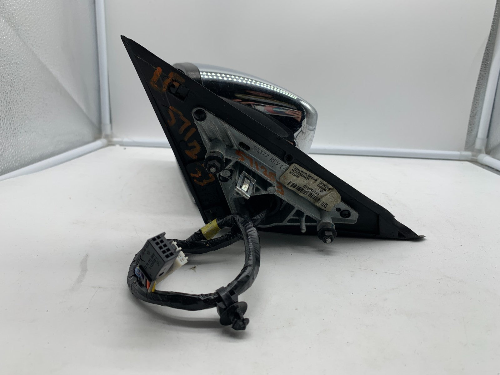 2005-2010 Chrysler 300 Driver Side View Power Door Mirror BSA OEM A02B47053