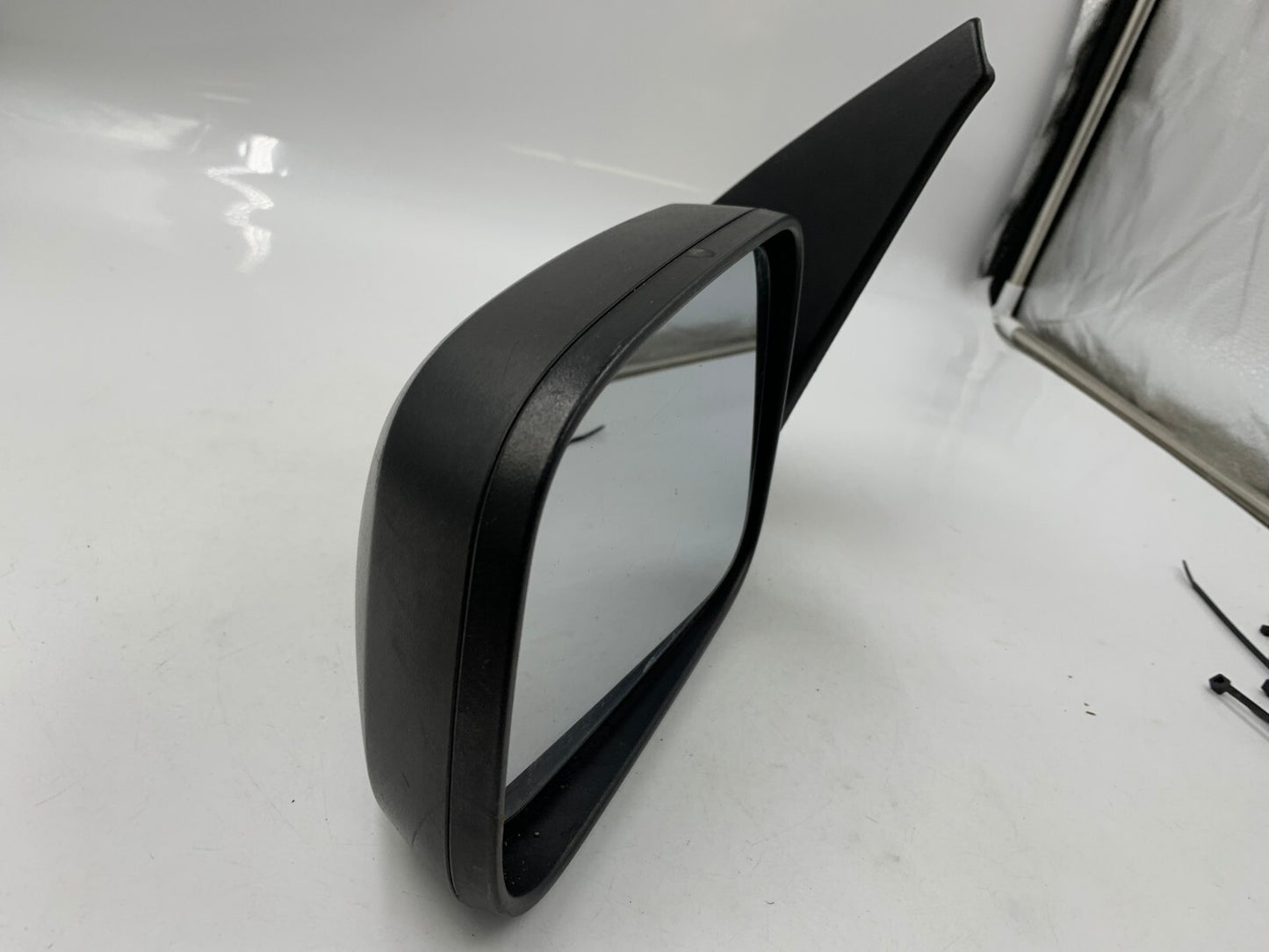 2006-2011 Chevrolet HHR Driver Side View Power Door Mirror Black OEM D03B16081