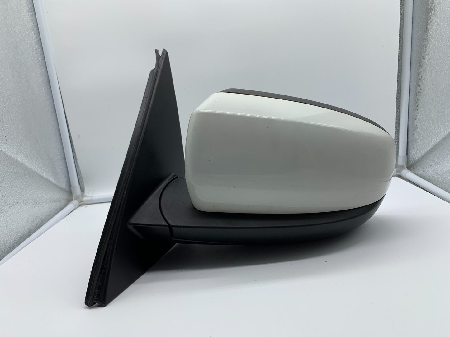 2011-2013 BMW X5 Driver Side View Power Door Mirror White OEM B03B24003