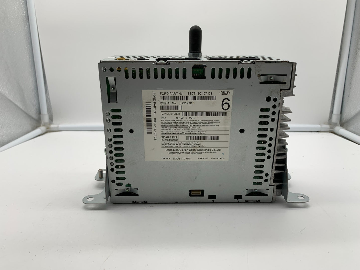 2011 Ford Explorer AM FM CD Player Radio Receiver OEM A01B30091