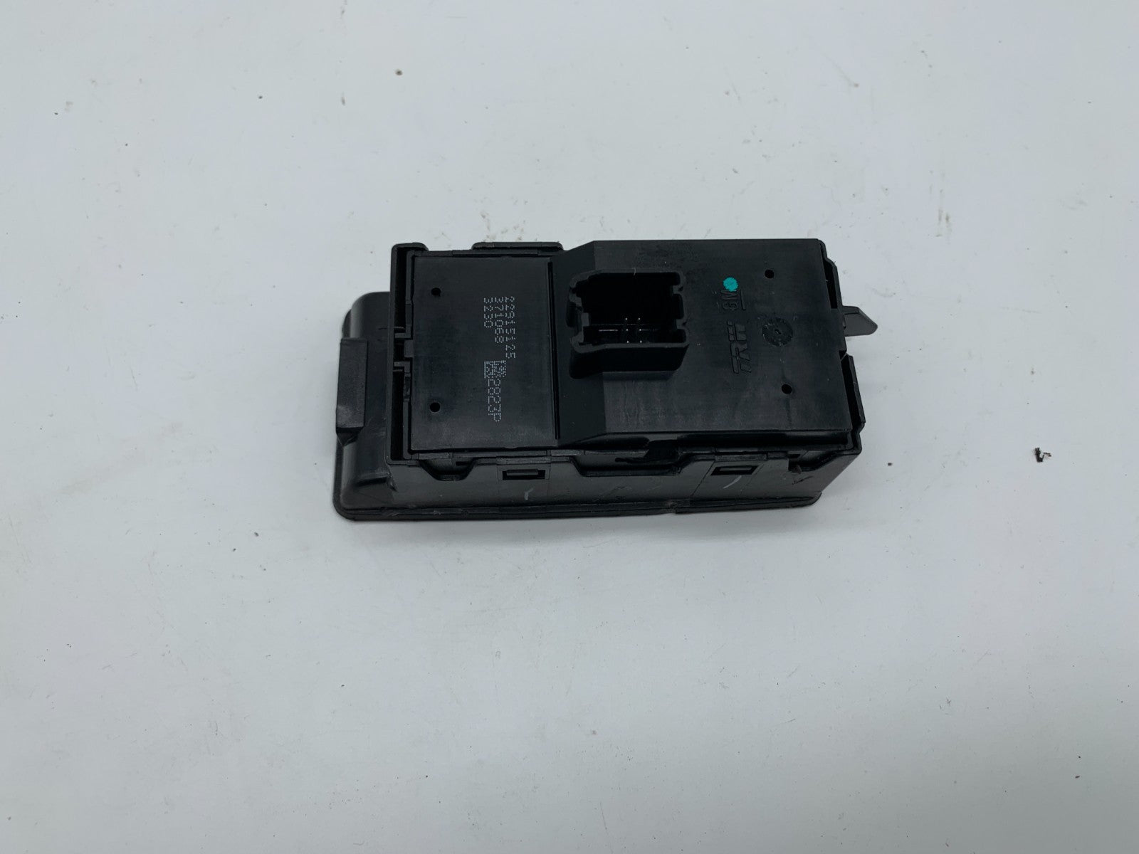 2014-2017 Buick Regal Master Power Window Switch OEM C01B25010