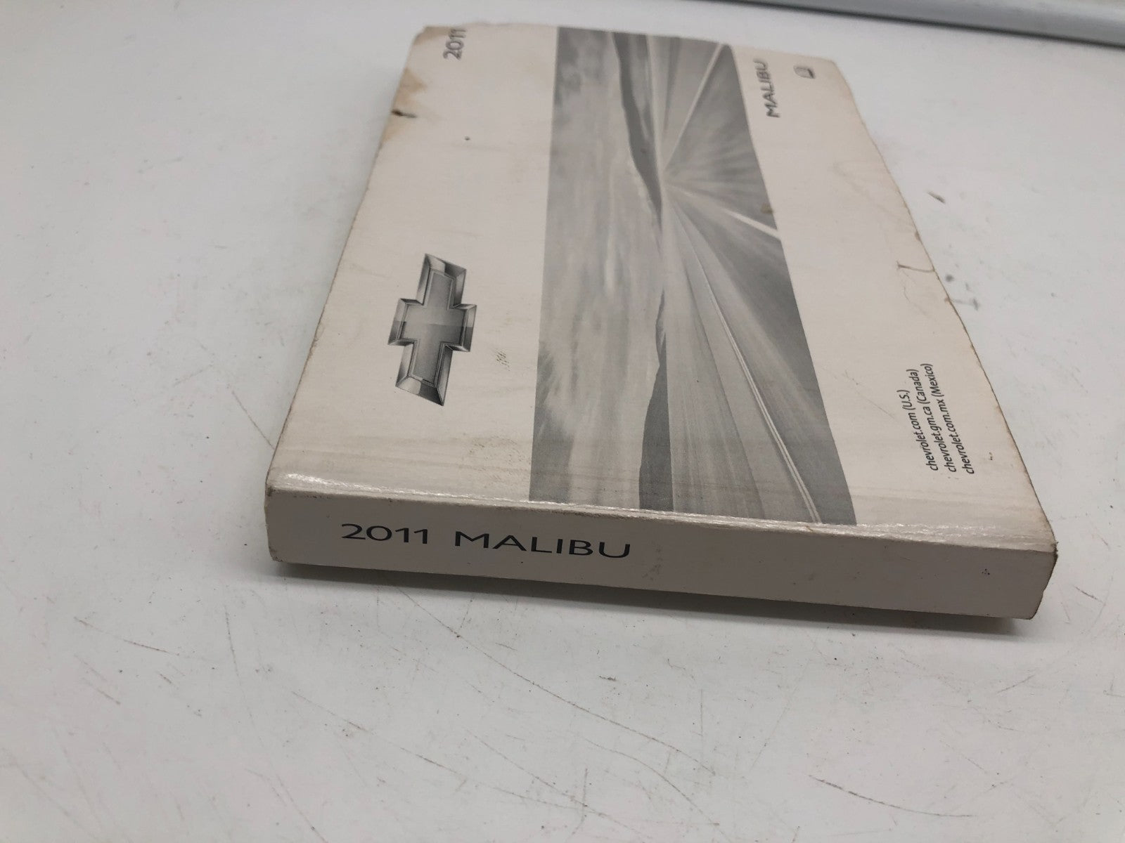 2011 Chevrolet Malibu Owners Manual OEM B03B41077