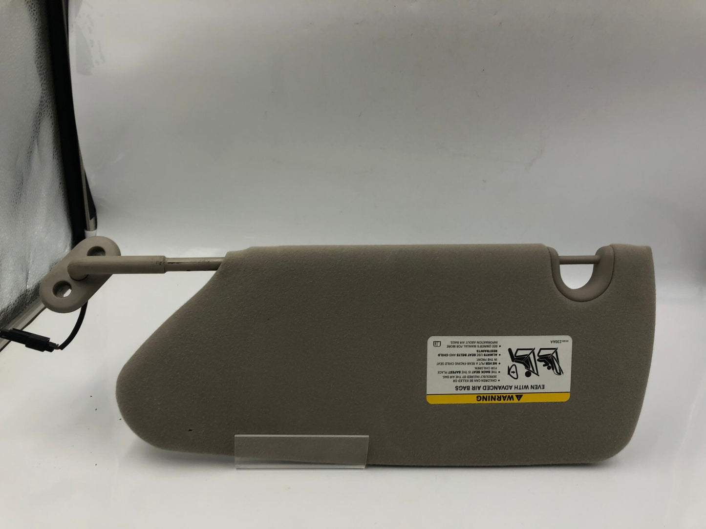 2007-2008 Chrysler Pacifica Passenger Sun Visor Sunvisor Gray OEM B03B12004