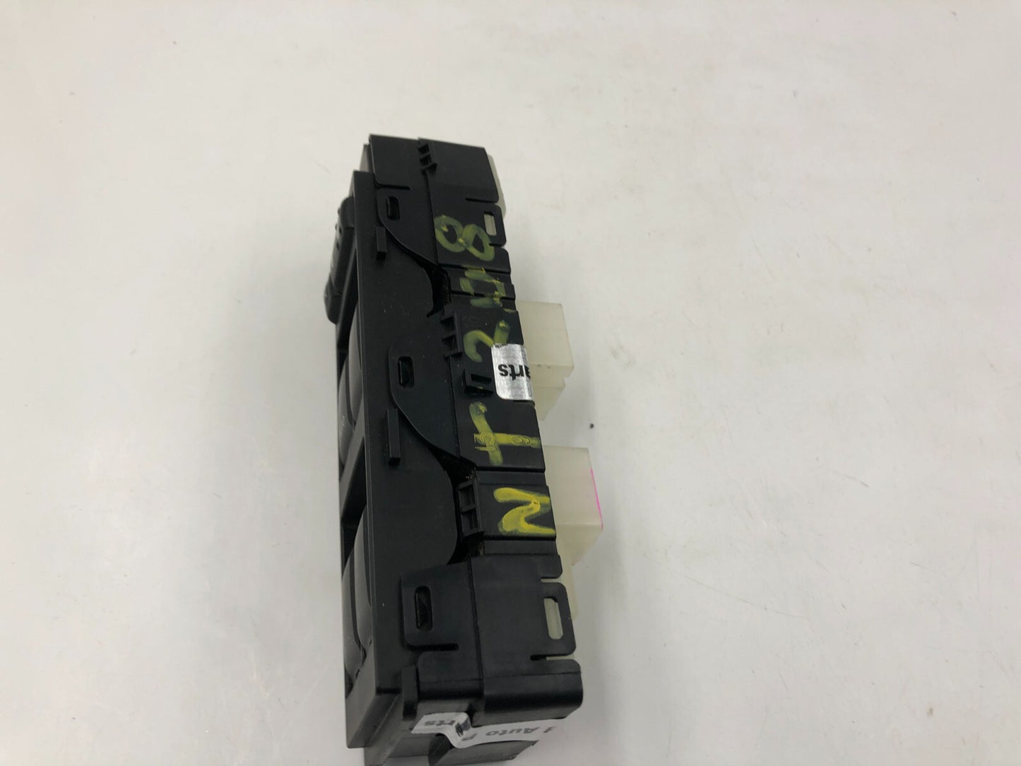 2007-2010 Dodge Caliber Master Power Window Switch OEM E03B45070