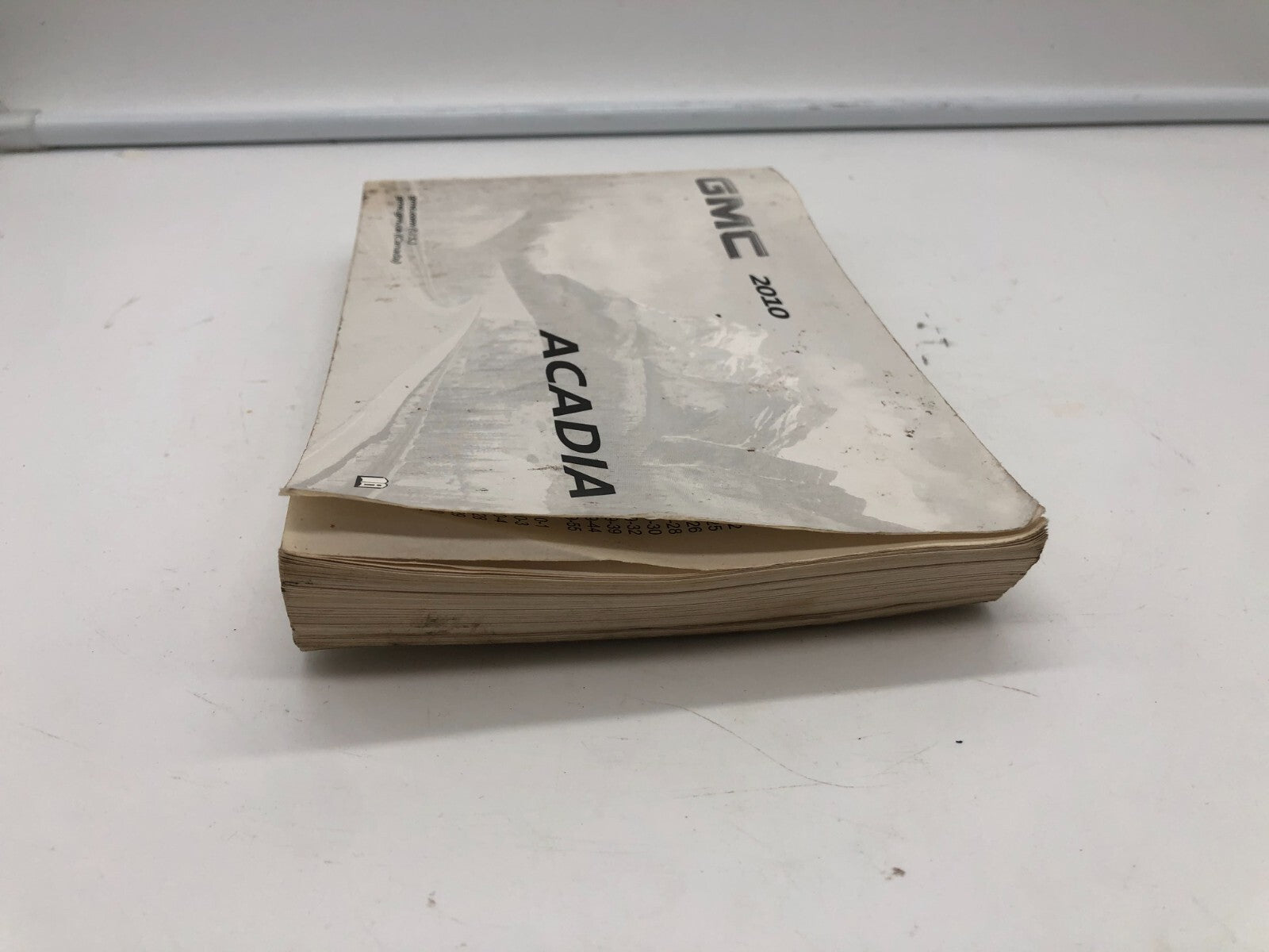 2010 GMC Acadia Owners Manual Set OEM E01B24023