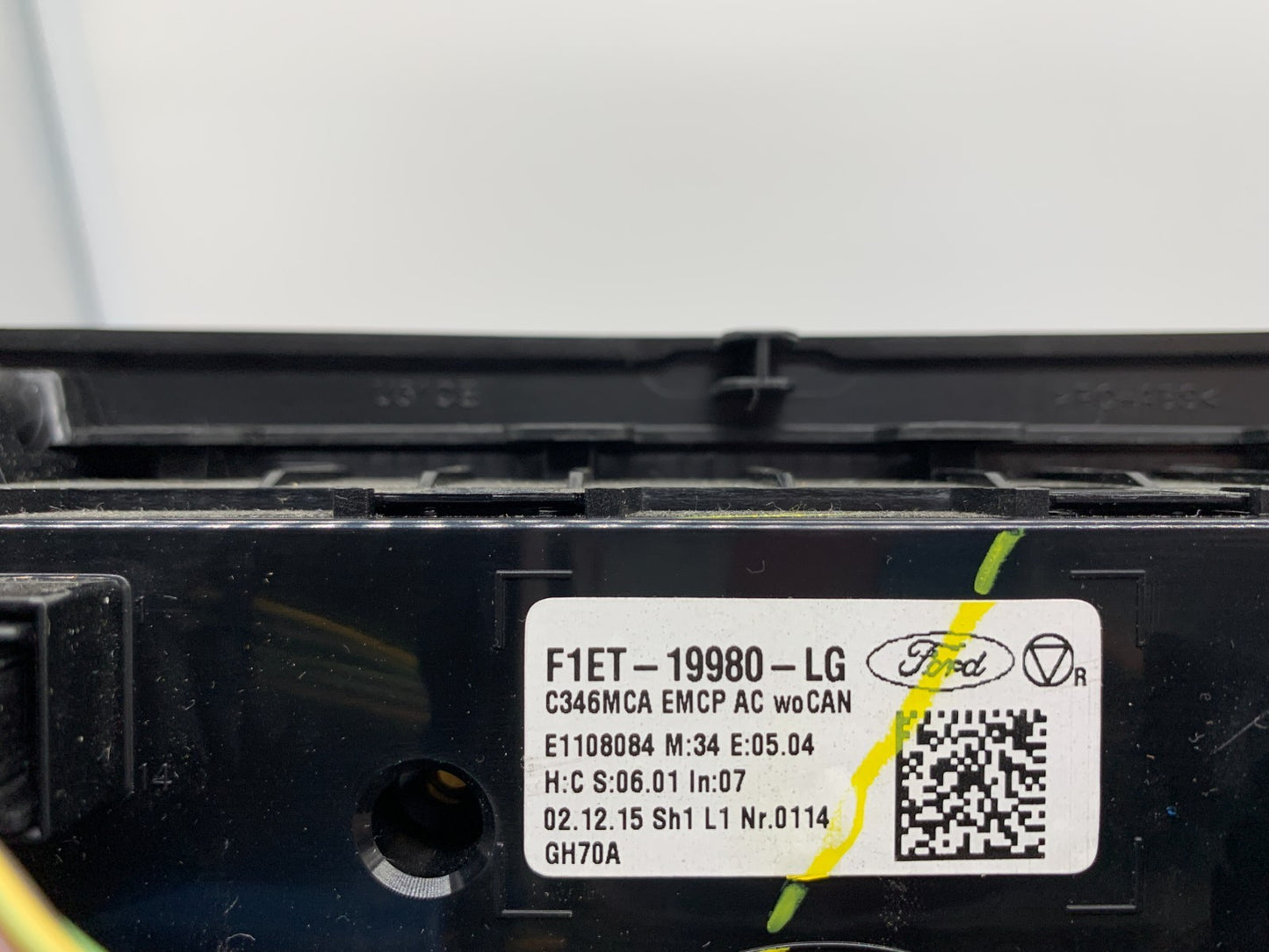 2015-2018 Ford Focus Climate Control AC HeaterPanel with Bezel OEM F1ET-19980-LG