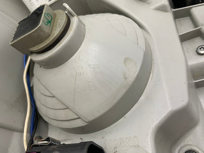 2008-2012 Buick Enclave Passenger Side Tail Light Taillight OEM E02B62003