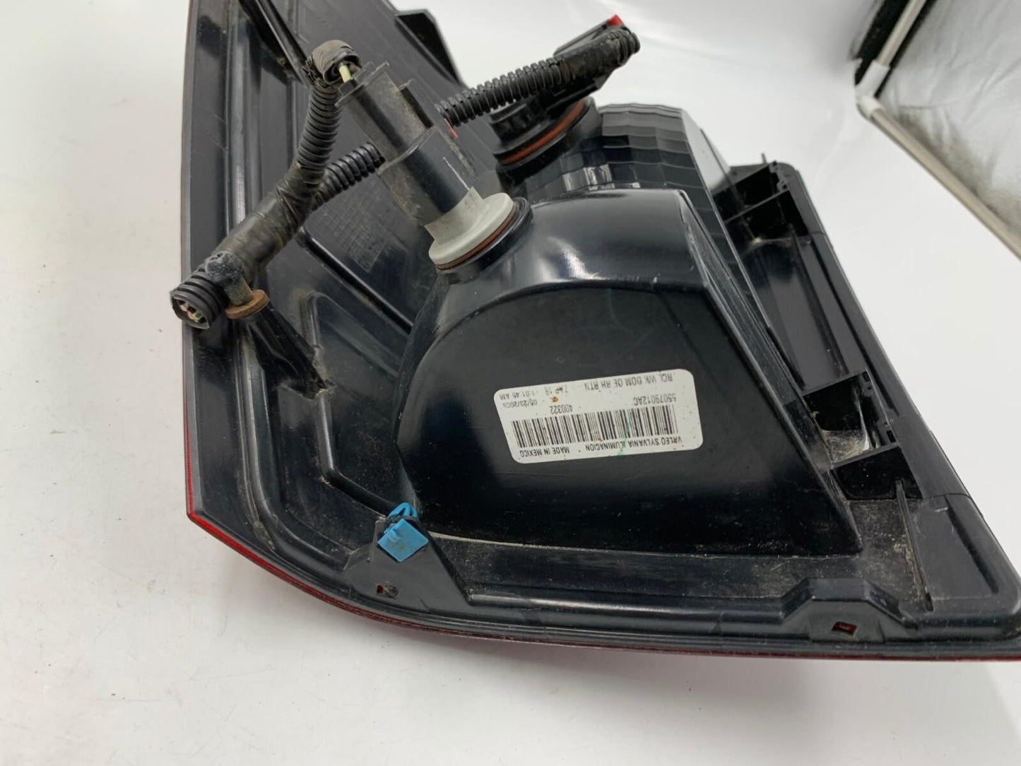 2007-2010 Jeep Grand Cherokee Driver Side Tail Light Taillight OEM D01B69002