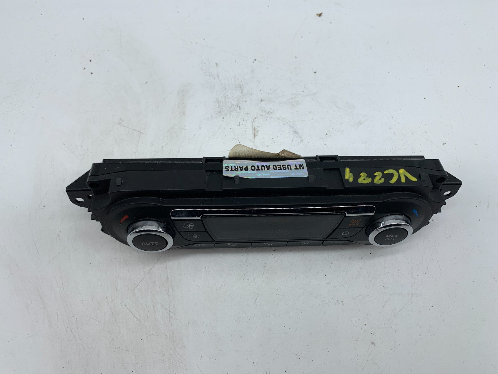 2013-2016 Ford C-MAX CMAX AC Heater Climate Control Unit OEM D02B30024