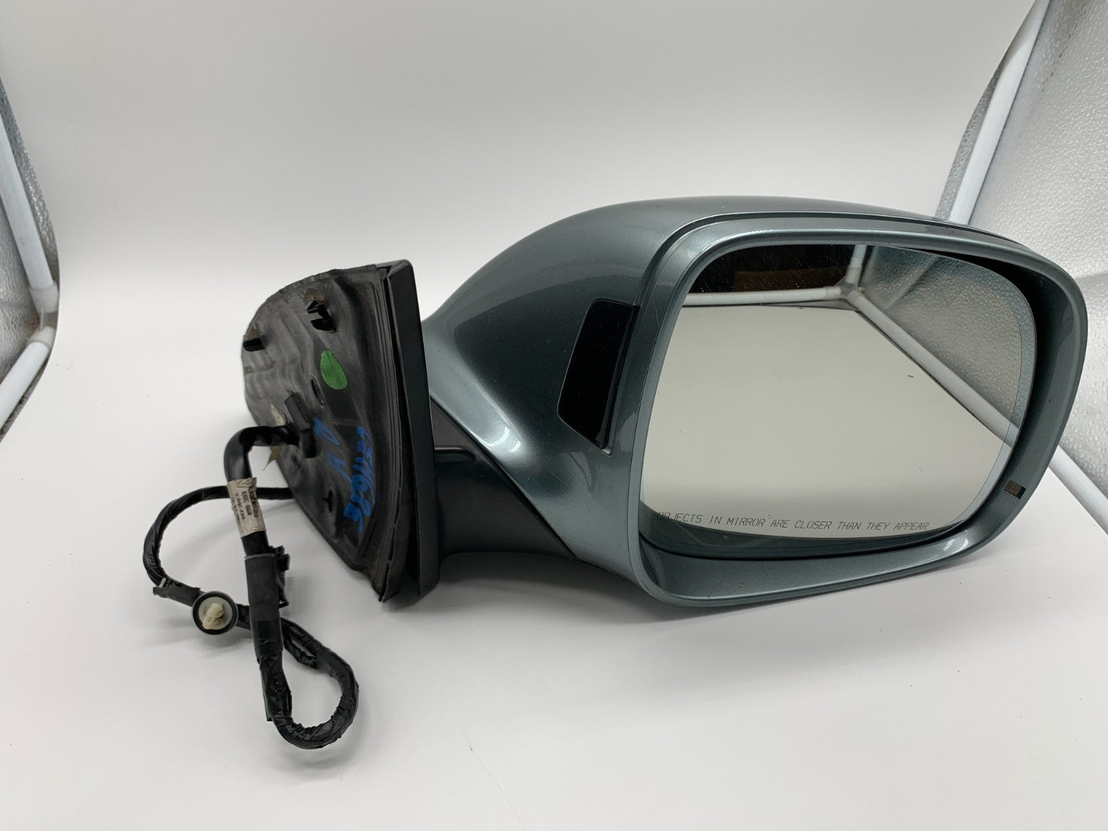 2007-2009 Audi Q7 Passenger Side View Power Door Mirror Blue OEM BSA C04B40008
