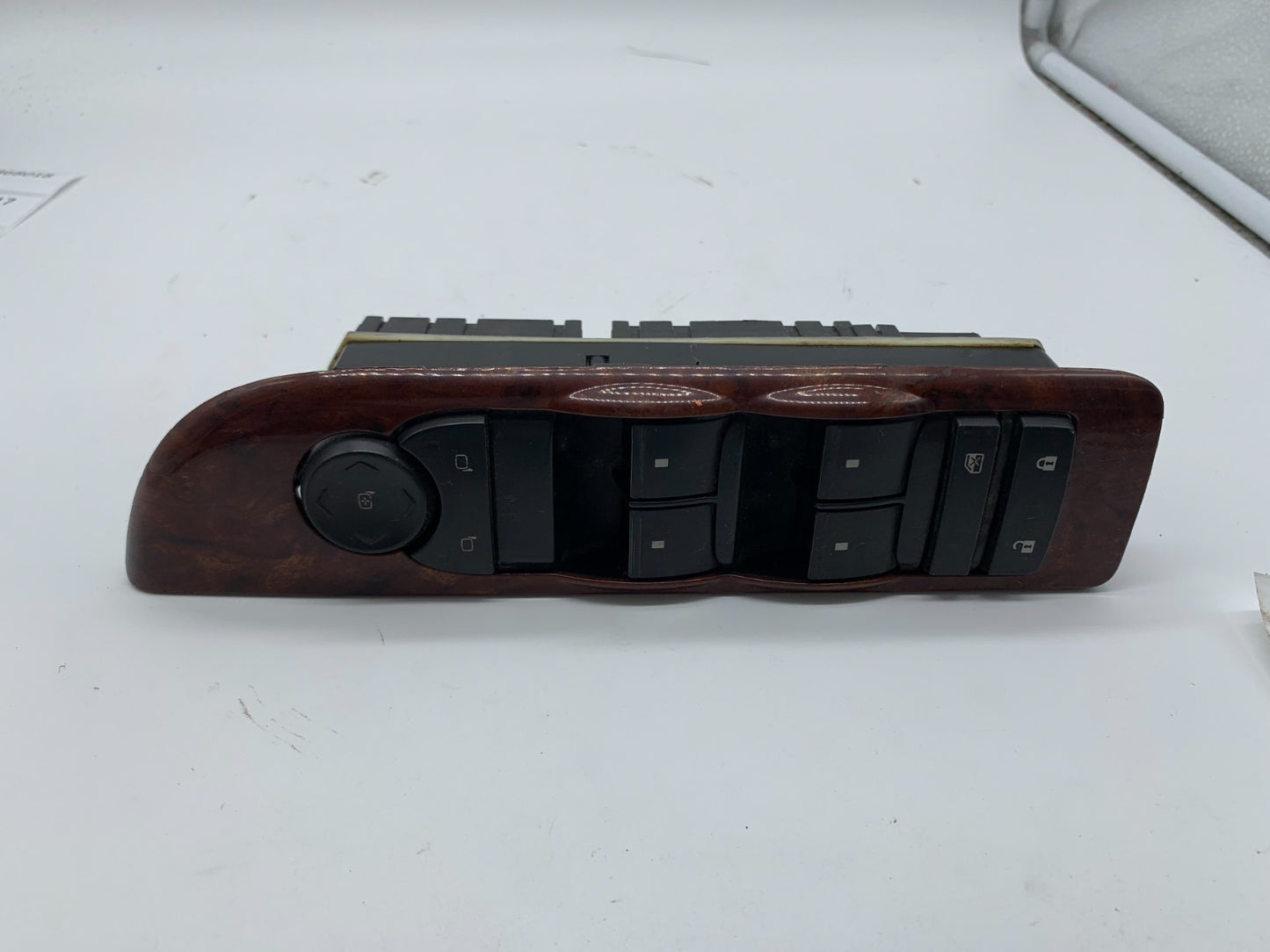 2007-2014 GMC Yukon Master Power Window Switch OEM D02B68013