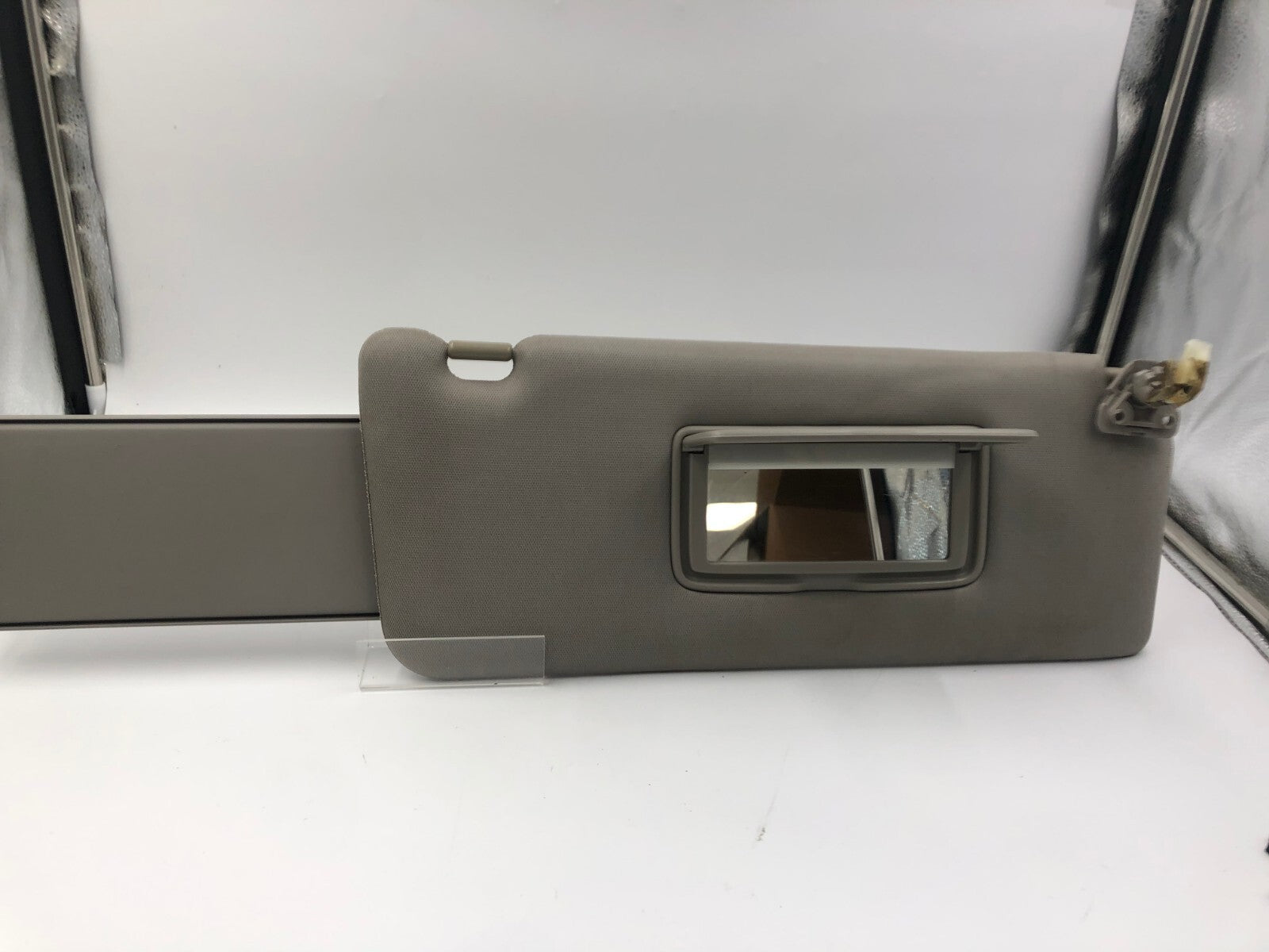2004-2010 Infiniti QX56 Passenger Sun Visor Gray Illuminated OEM A03B10071