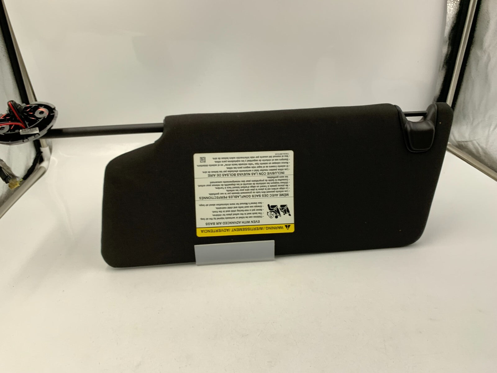 2011-2015 Ford Explorer Passenger Sun Visor Illuminated Black OEM C04B41012