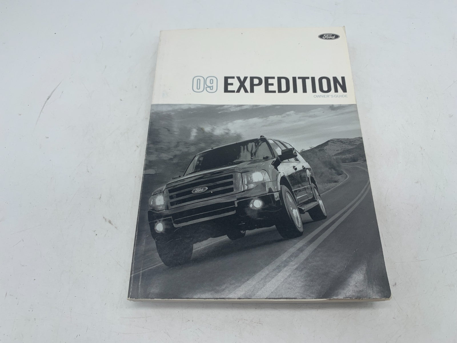 2009 Ford Expedition Owners Manual Set with Case OEM