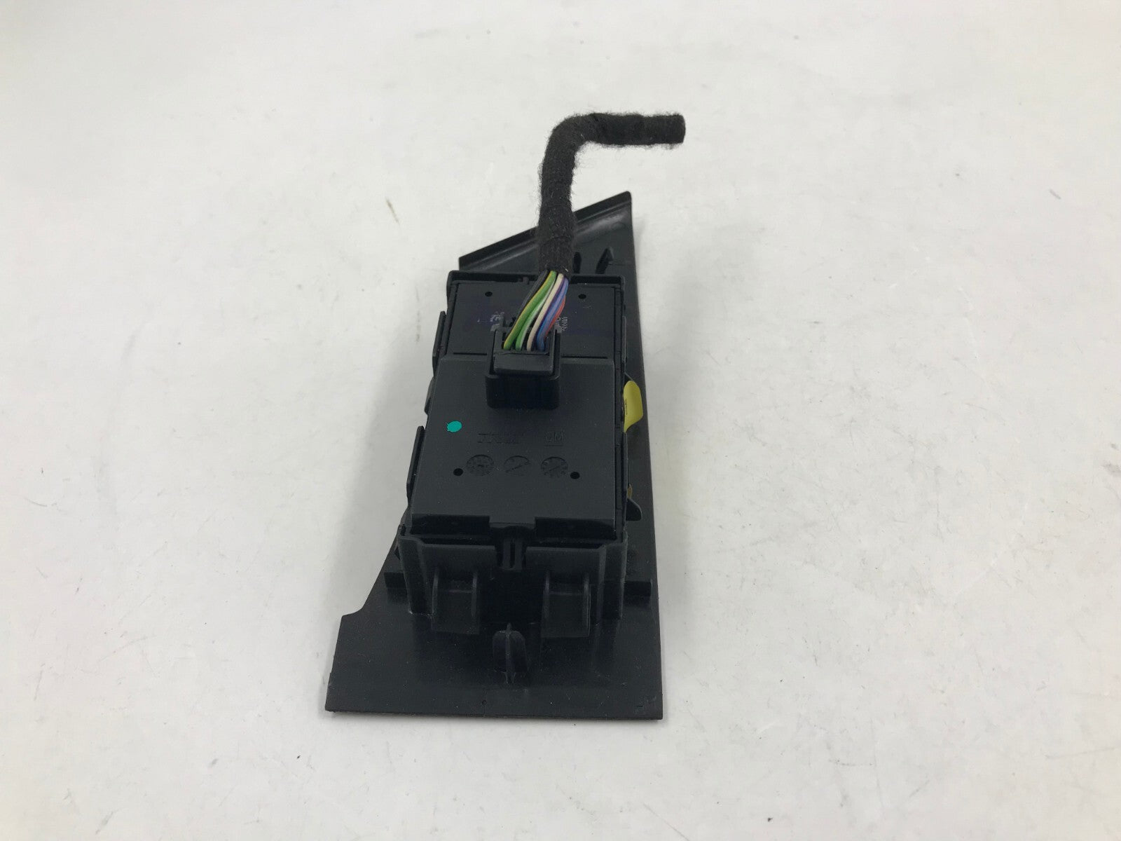 2015-2017 Buick Verano Master Power Window Switch OEM C04B57008