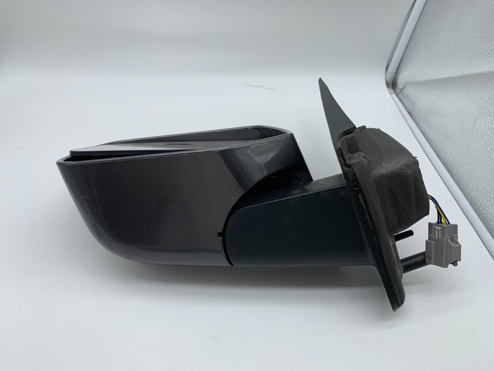 2008-2009 Ford Escape Driver Side View Power Door Mirror Gray OEM C04B47001
