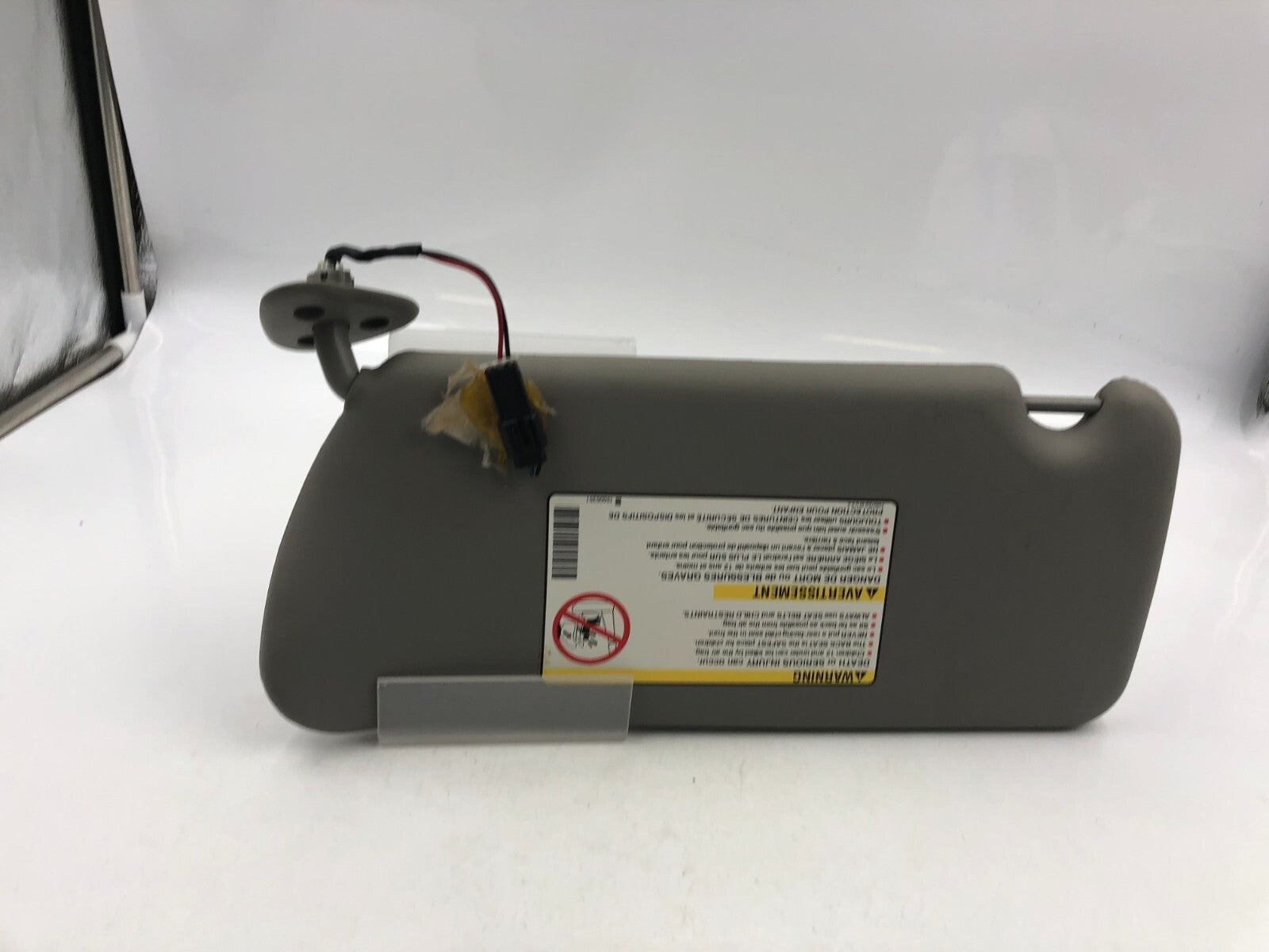 2004-2009 Cadillac SRX Passenger Sun Visor Gray OEM D04B28060