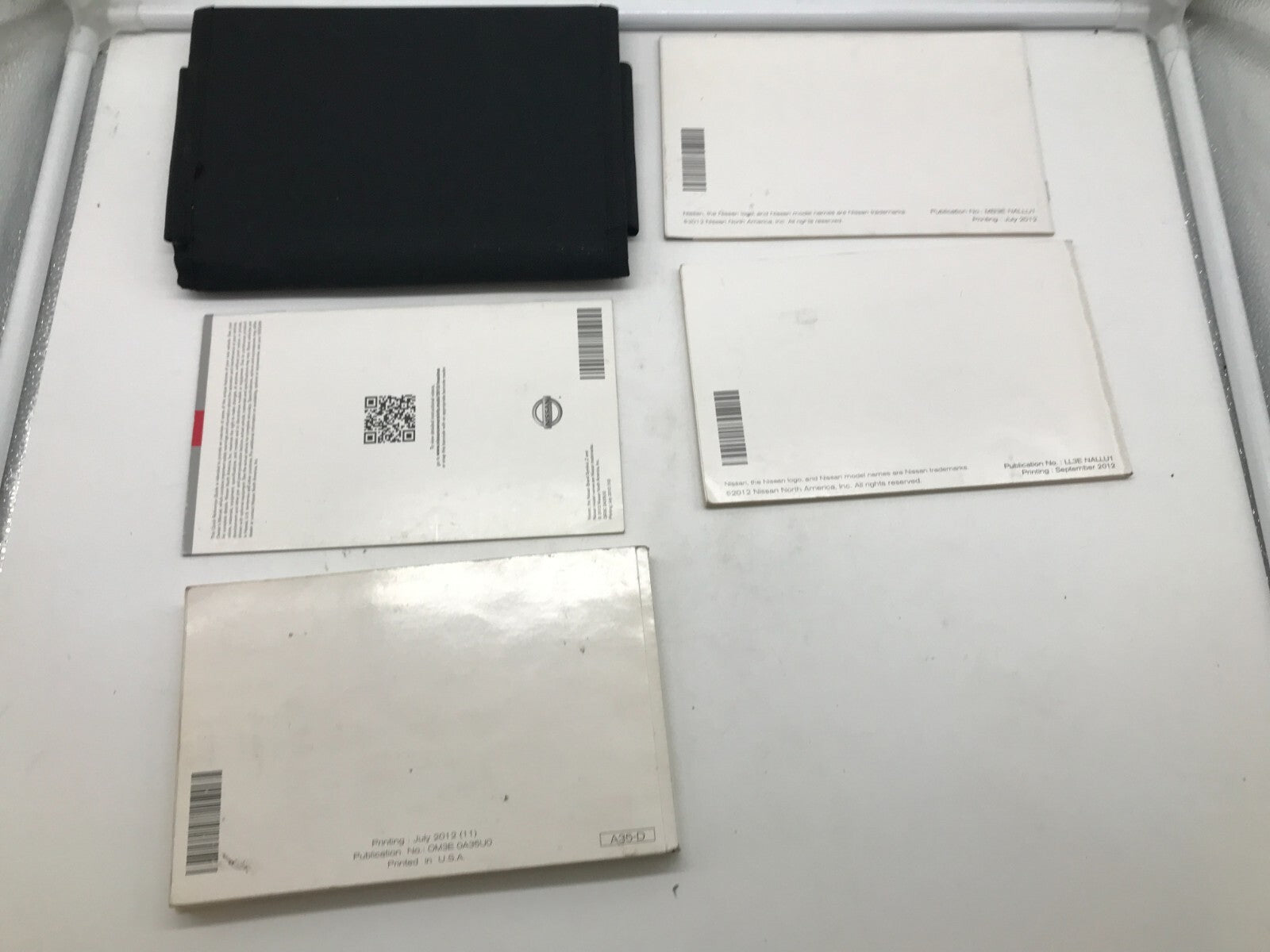 2013 Nissan Maxima Owners Manual Set with Case OEM D01B56060
