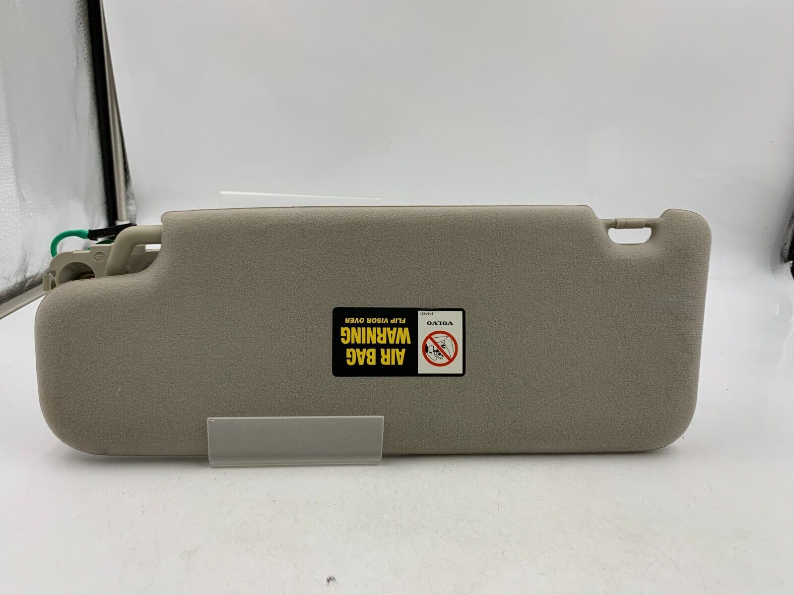 2000-2005 Volvo S80 Passenger Sun Visor Beige Illuminated OEM D04B57008