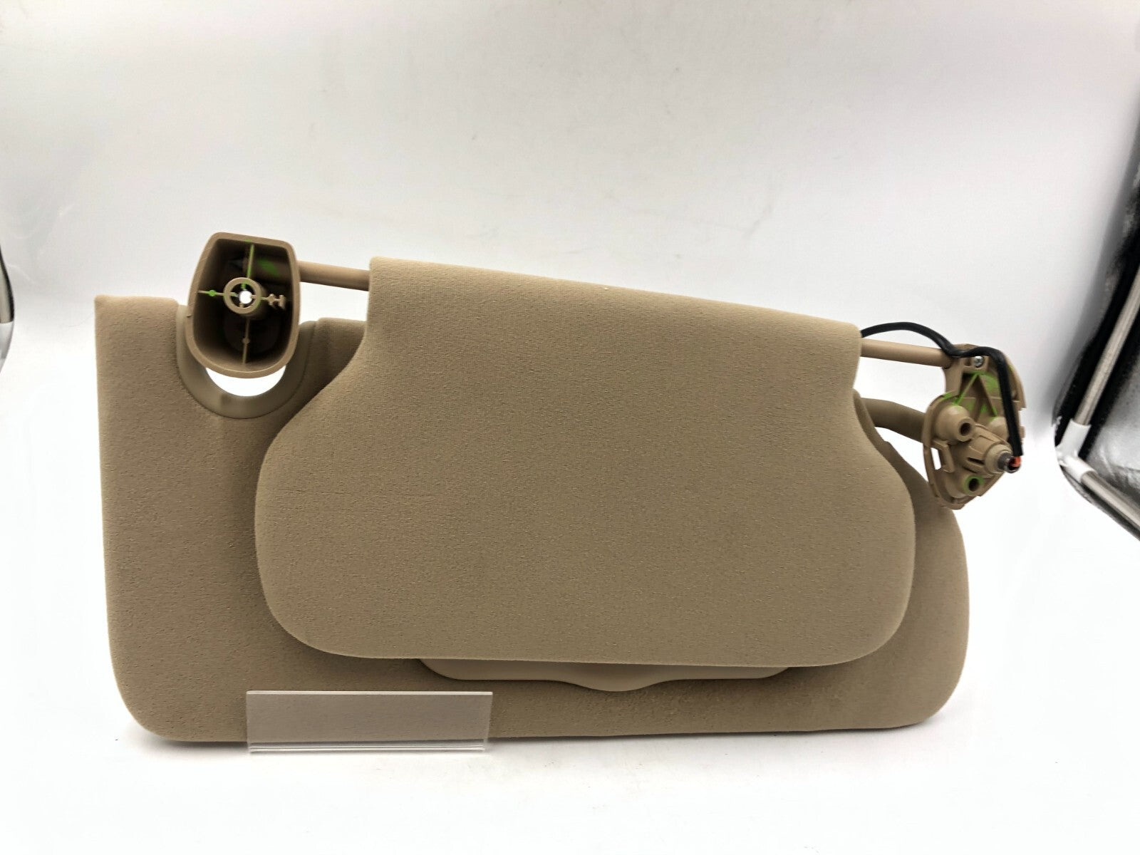 2006-2007 Cadillac DTS Passenger Sun Visor Sand OEM E01B48059