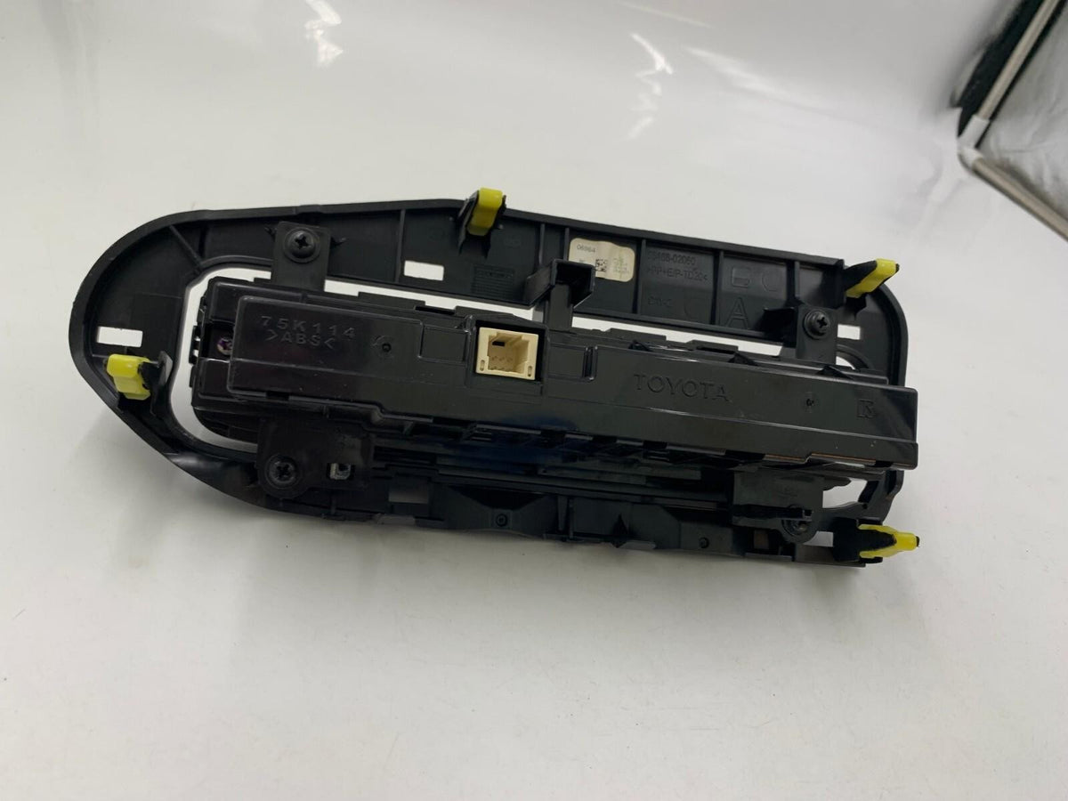 2017-2019 Toyota Corolla AC Heater Climate Control Unit OEM D01B52087