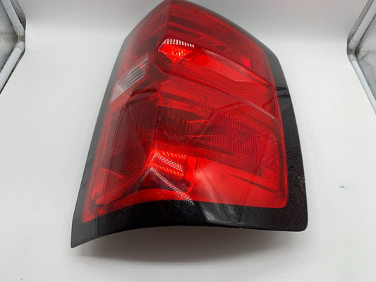 2014-2015 Chevrolet Silverado Passenger Side Tail Light Taillight OEM C03B33001
