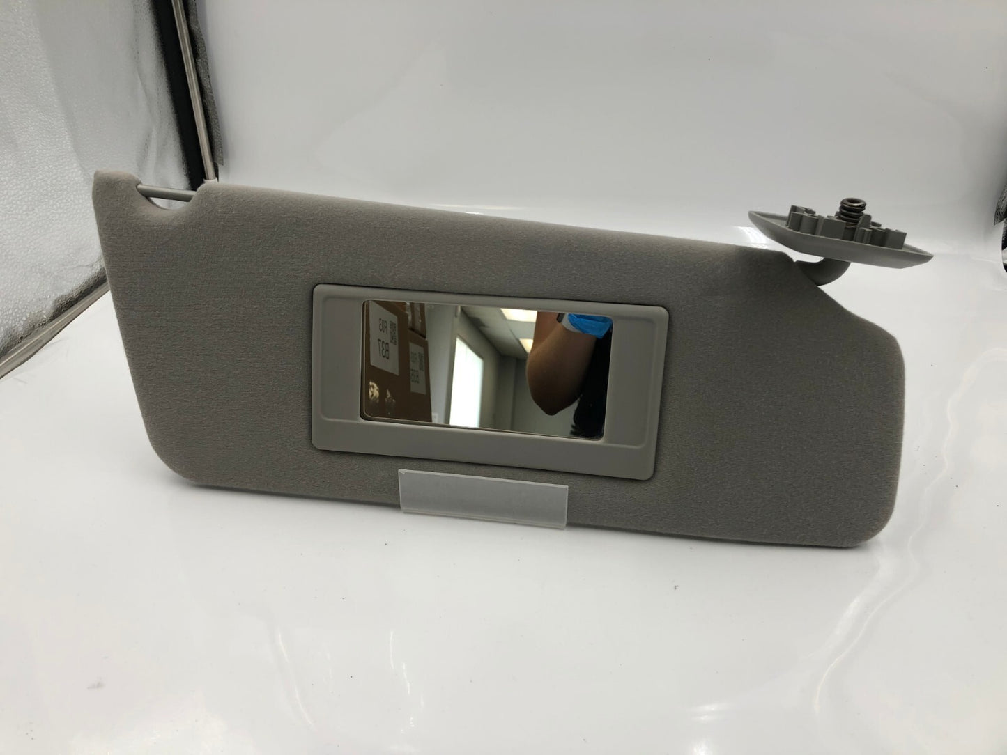 2004-2008 Ford F-150 Passenger Sun Visor Gray OEM D04B64004