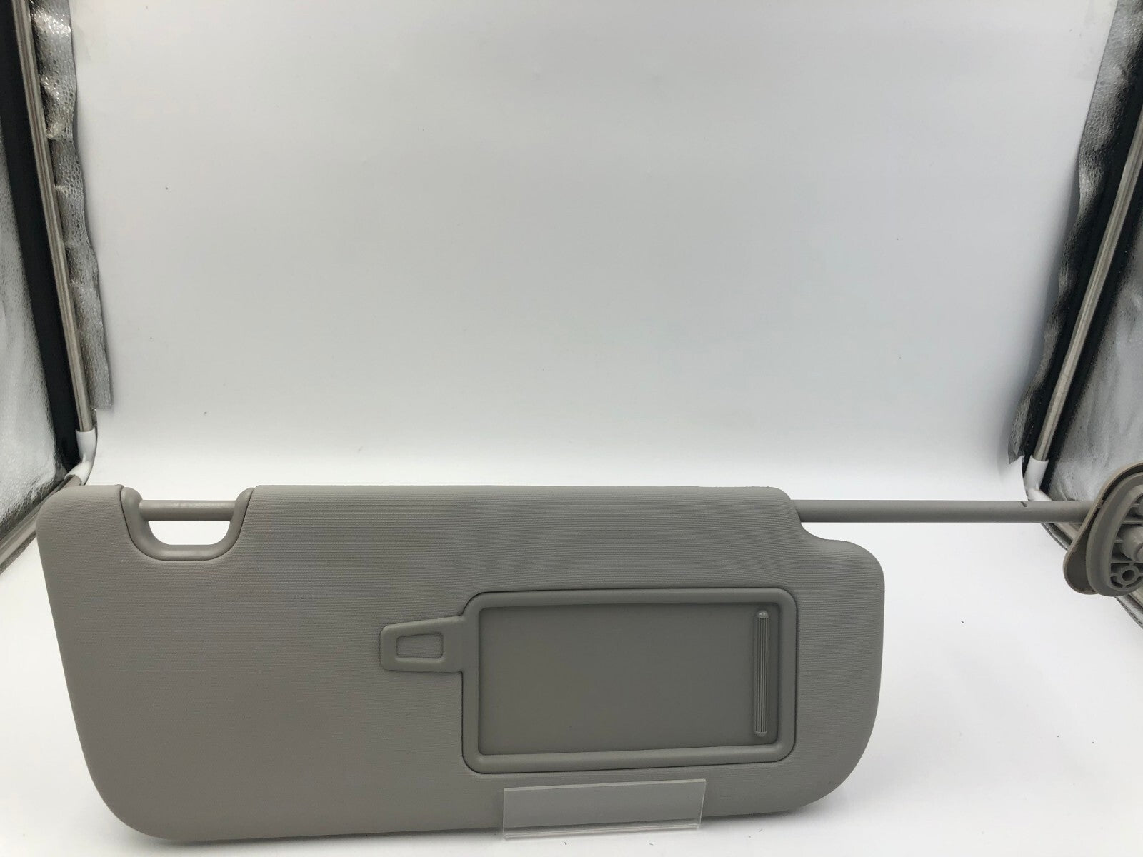 2014-2019 Kia Soul Passenger Sun Visor Gray Illuminated OEM C01B13031