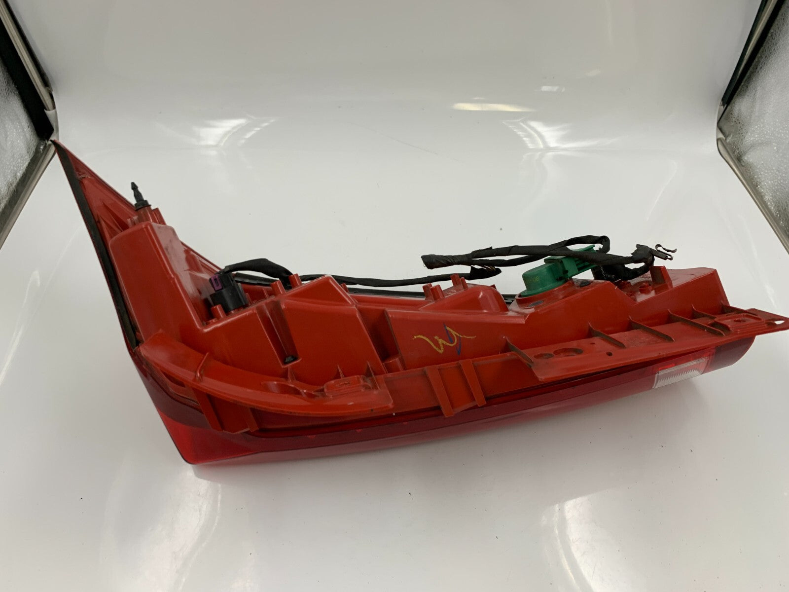 2010-2016 Cadillac SRX Driver Side Tail Light Taillight OEM B04B12049