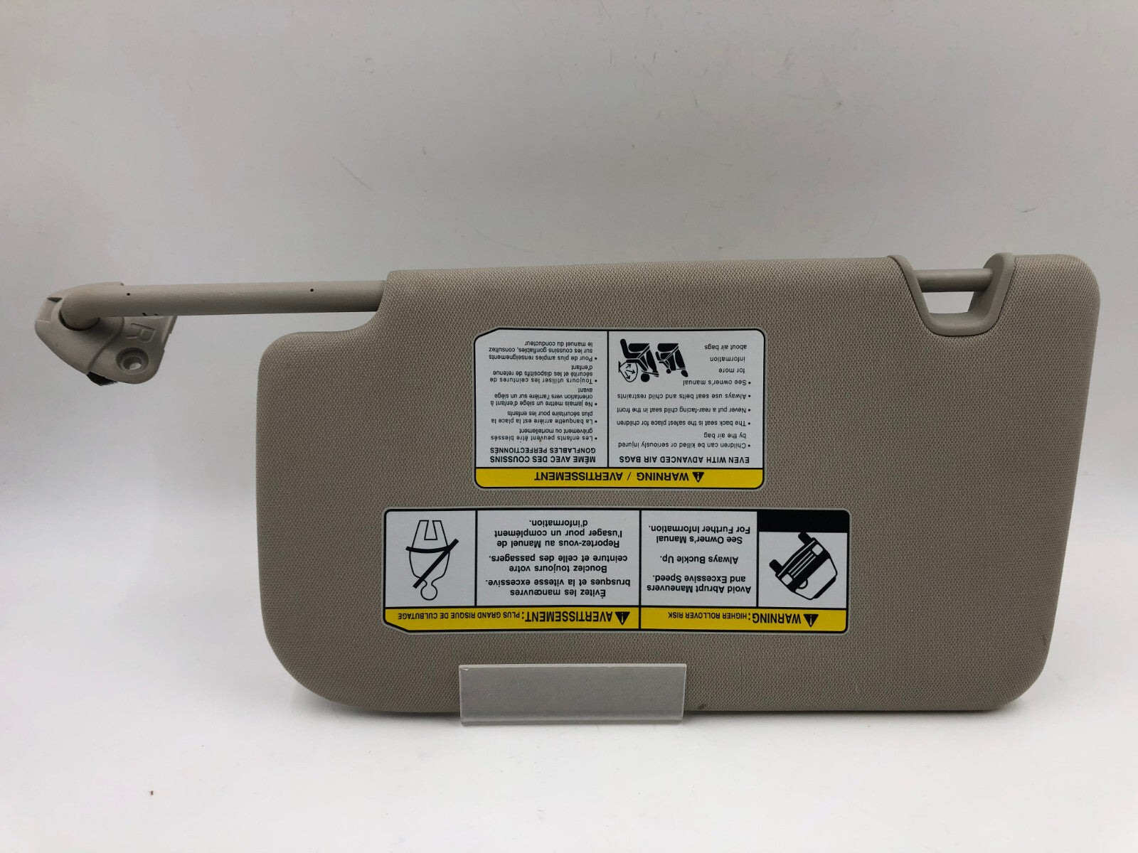 2014-2017 Nissan Rogue Passenger Sun Visor Gray Illuminated OEM C03B09085