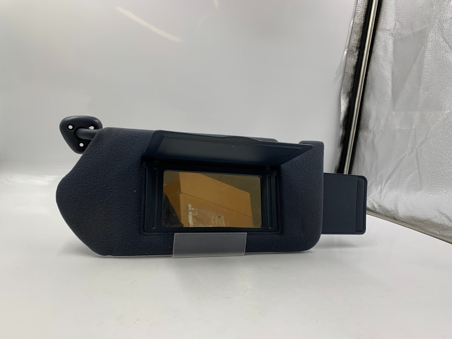 2000-2005 Chevrolet Impala Driver Sun Visor Blue Illumination OEM A02B35093