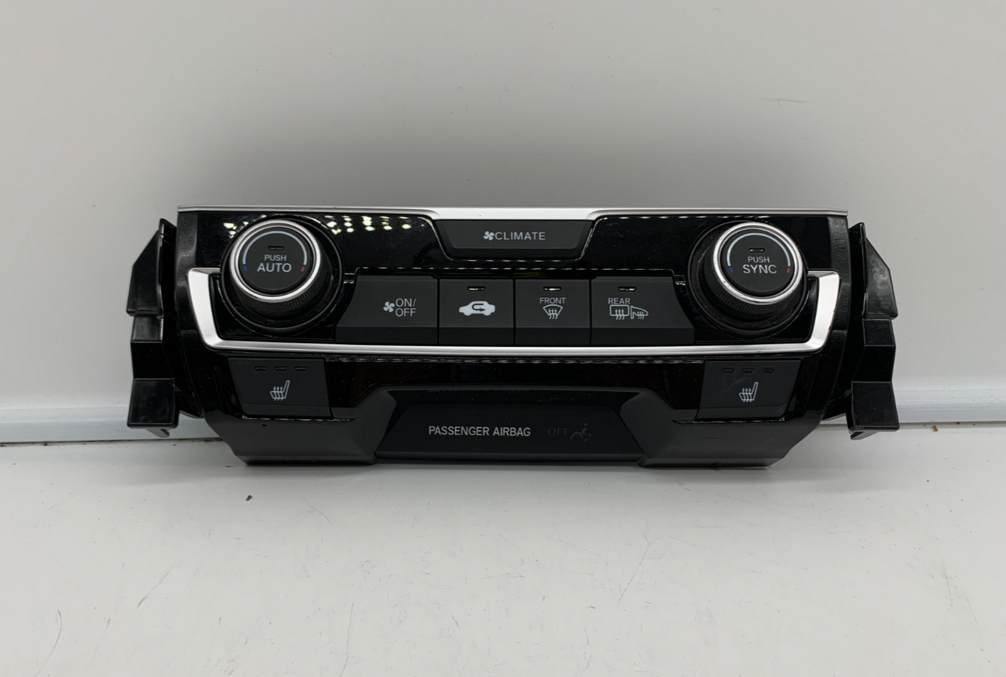 2016-2018 Honda Civic Climate Control AC Heater Unit OEM E01B03063