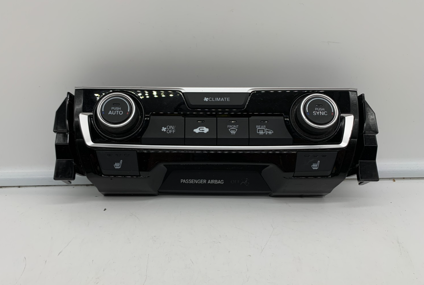 2016-2018 Honda Civic Climate Control AC Heater Unit OEM E01B03063